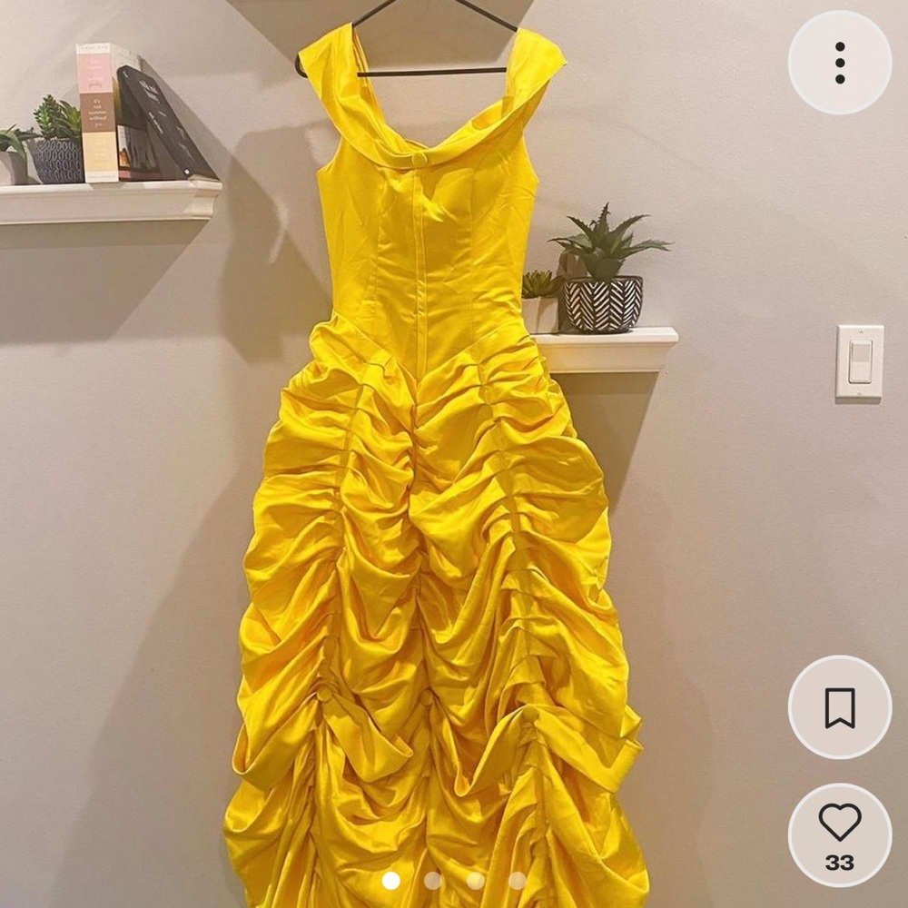 Authentic Belle dress! 💛🍯💛🍯